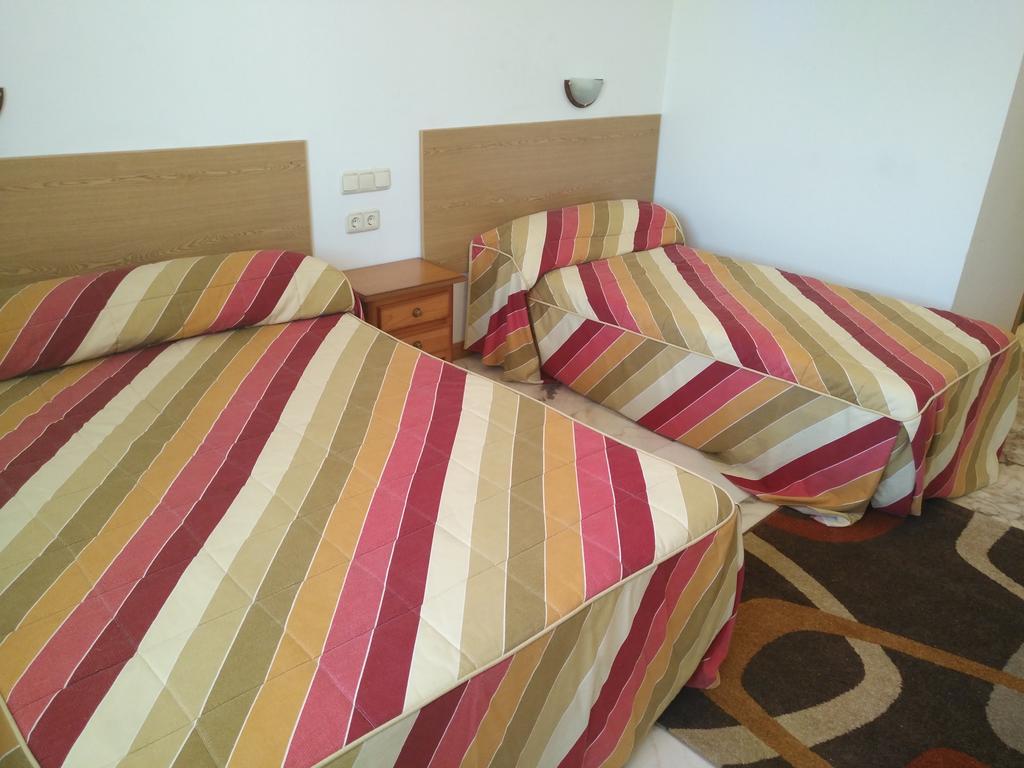 P Residencia Pividal Guest house
